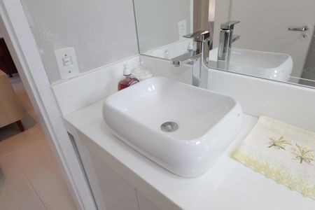 Apartamento para alugar com 60m², 2 quartos e 2 vagasBanheiro Social