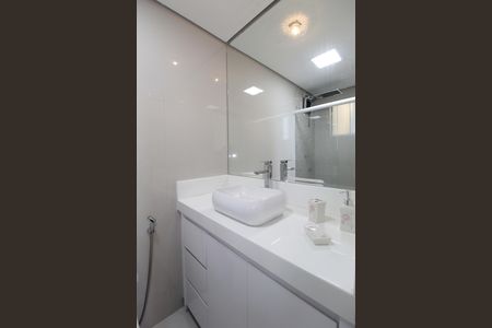 Apartamento para alugar com 60m², 2 quartos e 2 vagasBanheiro da Suíte