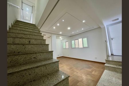 Casa à venda com 380m², 4 quartos e 4 vagas Casa à venda com 380m², 4 quartos e 4 vagasSala 2