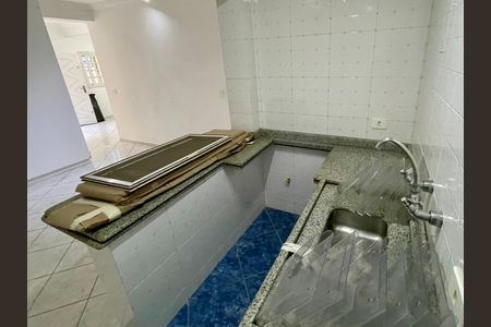 Casa à venda com 380m², 4 quartos e 4 vagas Casa à venda com 380m², 4 quartos e 4 vagasCozinha 2