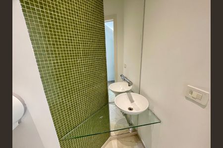 Casa à venda com 380m², 4 quartos e 4 vagas Casa à venda com 380m², 4 quartos e 4 vagasLavabo