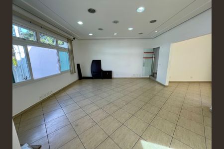 Casa à venda com 380m², 4 quartos e 4 vagas Casa à venda com 380m², 4 quartos e 4 vagasSala 1
