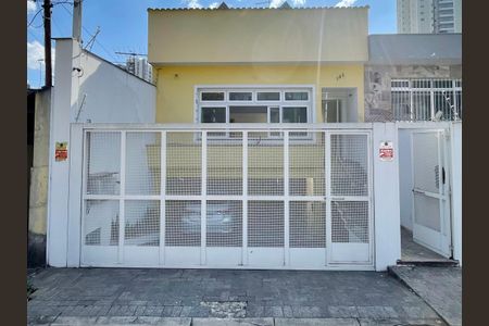 Casa à venda com 380m², 4 quartos e 4 vagas Casa à venda com 380m², 4 quartos e 4 vagasFachada