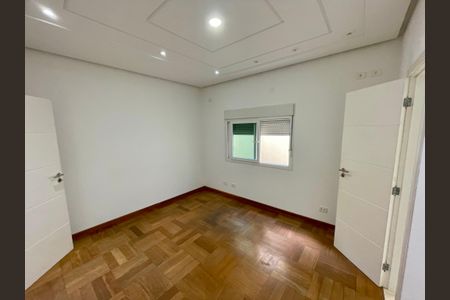 Casa à venda com 380m², 4 quartos e 4 vagas Casa à venda com 380m², 4 quartos e 4 vagasSuíte 1