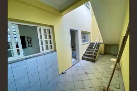 Casa à venda com 380m², 4 quartos e 4 vagas Casa à venda com 380m², 4 quartos e 4 vagasÁrea de Serviço