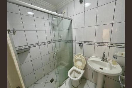 Casa à venda com 380m², 4 quartos e 4 vagas Casa à venda com 380m², 4 quartos e 4 vagasBanheiro