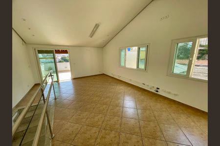 Casa à venda com 380m², 4 quartos e 4 vagas Casa à venda com 380m², 4 quartos e 4 vagasSala 4