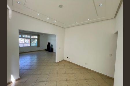 Casa à venda com 380m², 4 quartos e 4 vagas Casa à venda com 380m², 4 quartos e 4 vagasSala de Jantar