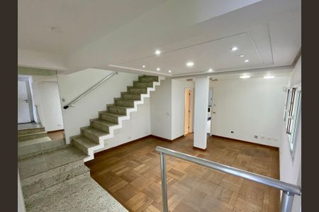 Casa à venda com 380m², 4 quartos e 4 vagas Casa à venda com 380m², 4 quartos e 4 vagasSala 2