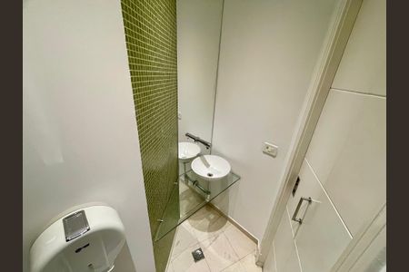 Casa à venda com 380m², 4 quartos e 4 vagas Casa à venda com 380m², 4 quartos e 4 vagasLavabo