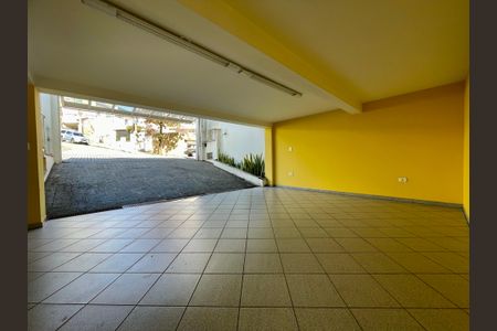 Casa à venda com 380m², 4 quartos e 4 vagas Casa à venda com 380m², 4 quartos e 4 vagasGaragem