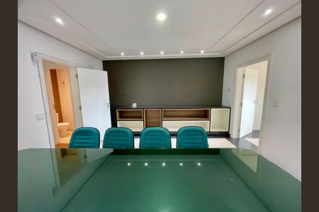 Casa à venda com 380m², 4 quartos e 4 vagas Casa à venda com 380m², 4 quartos e 4 vagasCozinha