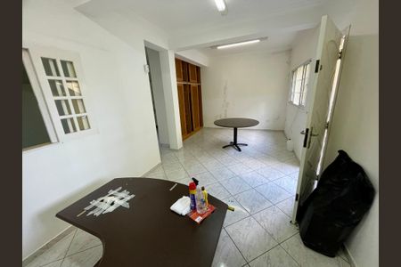 Casa à venda com 380m², 4 quartos e 4 vagas Casa à venda com 380m², 4 quartos e 4 vagasSala 3