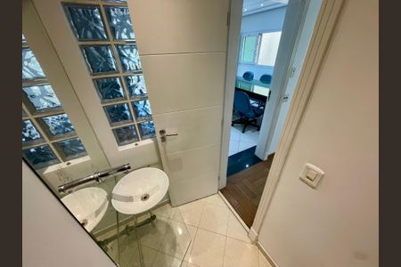 Casa à venda com 380m², 4 quartos e 4 vagas Casa à venda com 380m², 4 quartos e 4 vagasLavabo 2