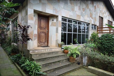 Casa para alugar com 278m², 4 quartos e 2 vagasQuintal