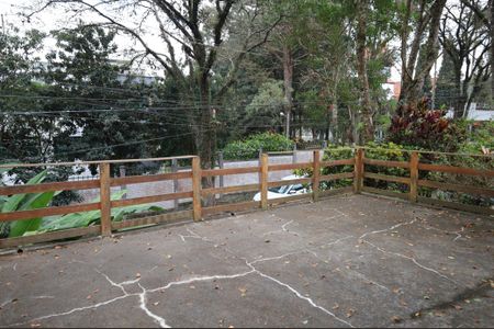 Casa para alugar com 278m², 4 quartos e 2 vagasTerraço