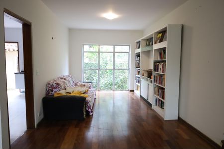 Sala de casa para alugar com 4 quartos, 278m² em Parque do Castelo, São Paulo
