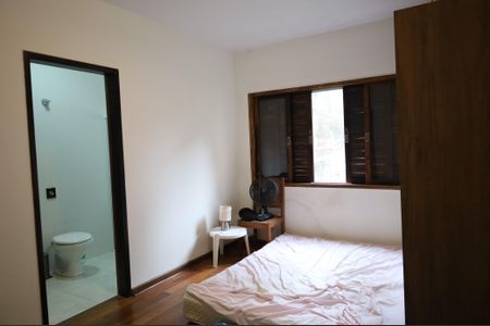 Casa para alugar com 278m², 4 quartos e 2 vagasSuíte 1