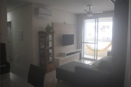 Apartamento para alugar com 76m², 3 quartos e 2 vagasSala