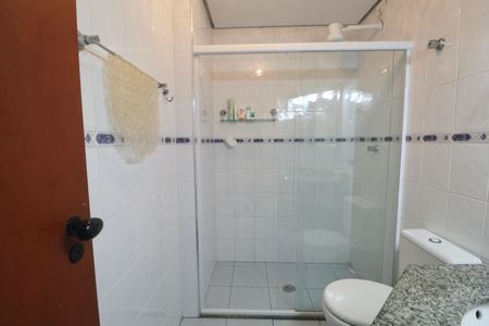 Apartamento para alugar com 80m², 2 quartos e 2 vagasBanheiro da Suíte