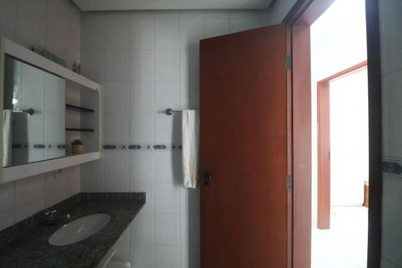 Apartamento para alugar com 80m², 2 quartos e 2 vagasBanheiro Social