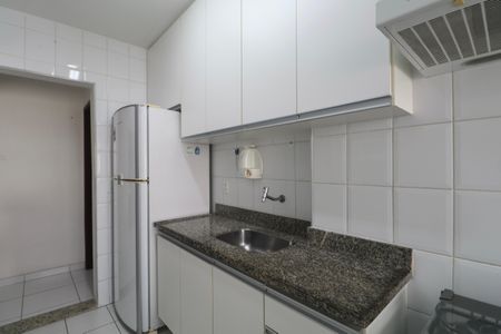 Apartamento para alugar com 80m², 2 quartos e 2 vagasCozinha