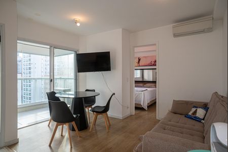 Apartamento à venda com 40m², 1 quarto e 1 vaga Apartamento à venda com 40m², 1 quarto e 1 vagaSala