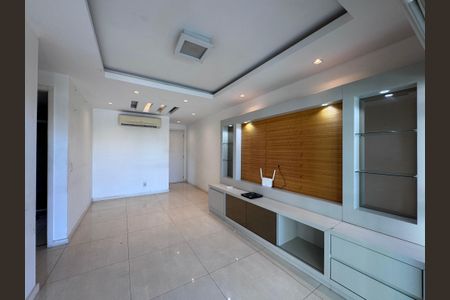 Sala de apartamento à venda com 3 quartos, 107m² em Barra da Tijuca, Rio de Janeiro