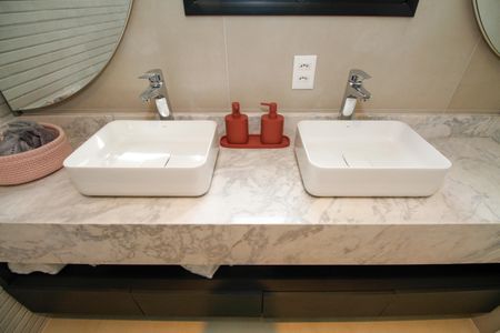 Apartamento à venda com 127m², 3 quartos e 2 vagasBanheiro da Suíte 1