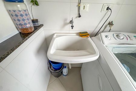 Apartamento à venda com 113m², 3 quartos e 2 vagas Apartamento à venda com 113m², 3 quartos e 2 vagasÁrea de Serviço