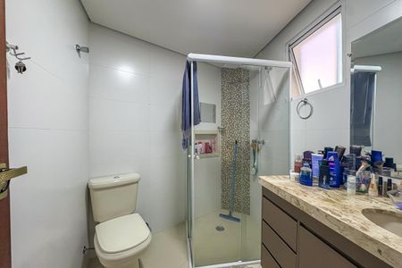 Apartamento à venda com 113m², 3 quartos e 2 vagas Apartamento à venda com 113m², 3 quartos e 2 vagasBanheiro da Suíte