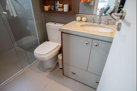 Apartamento à venda com 64m², 2 quartos e 1 vagaBanheiro da Suíte