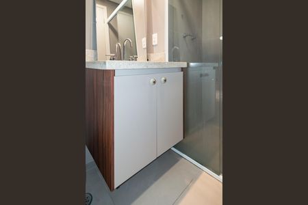 Apartamento à venda com 64m², 2 quartos e 1 vaga Apartamento à venda com 64m², 2 quartos e 1 vagaBanheiro Social