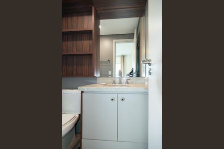 Apartamento à venda com 64m², 2 quartos e 1 vaga Apartamento à venda com 64m², 2 quartos e 1 vagaBanheiro da Suíte