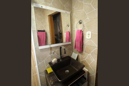 Casa de condomínio à venda com 146m², 2 quartos e 1 vagaBanheiro 1