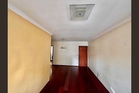 Sala de apartamento à venda com 3 quartos, 84m² em Vila Itapura, Campinas