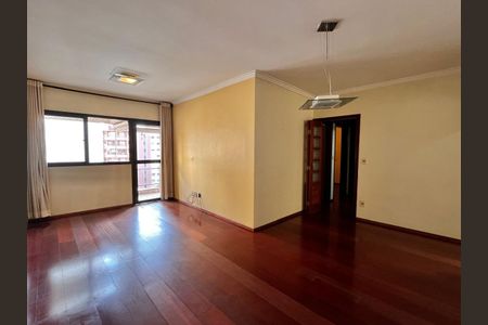 Sala de apartamento à venda com 3 quartos, 84m² em Vila Itapura, Campinas