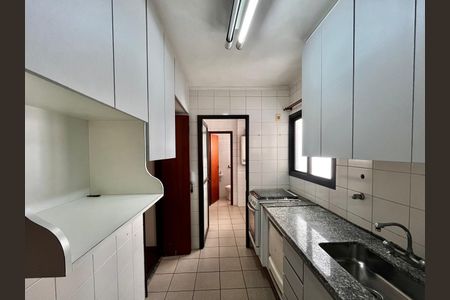 Apartamento à venda com 84m², 3 quartos e 2 vagasCozinha
