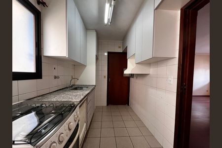 Apartamento à venda com 84m², 3 quartos e 2 vagasCozinha