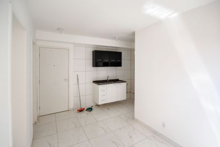 Sala de apartamento para alugar com 2 quartos, 33m² em Jardim Bandeirantes, São Paulo