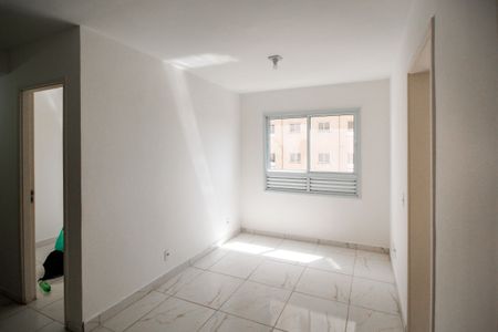 Sala de apartamento para alugar com 2 quartos, 33m² em Jardim Bandeirantes, São Paulo