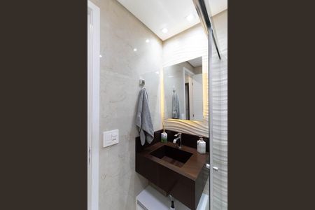 Apartamento à venda com 67m², 3 quartos e 1 vaga Apartamento à venda com 67m², 3 quartos e 1 vagaBanheiro Social