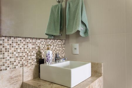 Apartamento à venda com 105m², 3 quartos e 2 vagasBanheiro da Suíte 