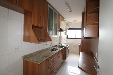 Apartamento à venda com 67m², 3 quartos e 2 vagasCozinha