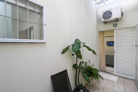 Casa à venda com 156m², 2 quartos e 1 vaga Casa à venda com 156m², 2 quartos e 1 vagaVaranda da Suíte