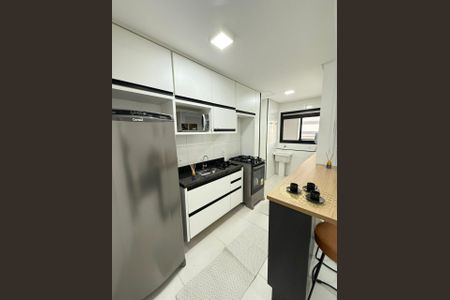 Cozinha de apartamento à venda com 2 quartos, 51m² em Vila Rosaria, São Paulo