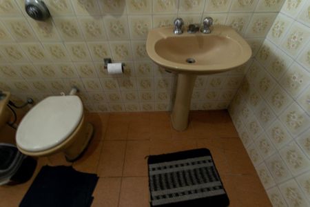 Casa à venda com 137m², 3 quartos e 3 vagas Casa à venda com 137m², 3 quartos e 3 vagasBanheiro Social