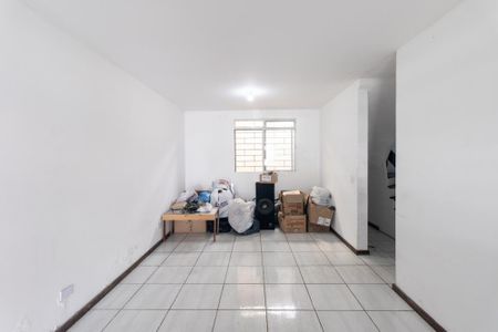 Casa à venda com 137m², 3 quartos e 3 vagas Casa à venda com 137m², 3 quartos e 3 vagasSala