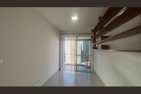 Sala de apartamento à venda com 1 quarto, 58m² em Jardim Chapadão, Campinas