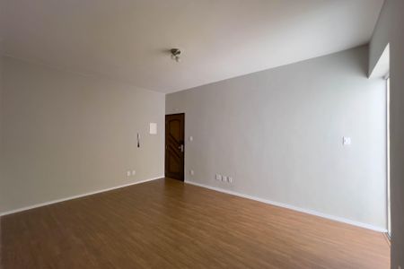 Apartamento à venda com 78m², 2 quartos e sem vagaSala